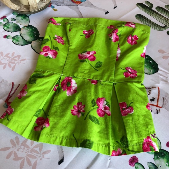 🌺 NWT Hollister Top - Picture 1 of 4